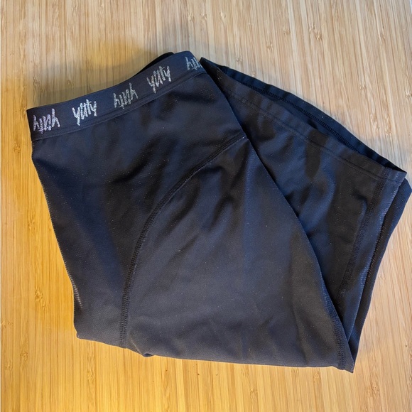 Yitty Shorts - Picture 1 of 4